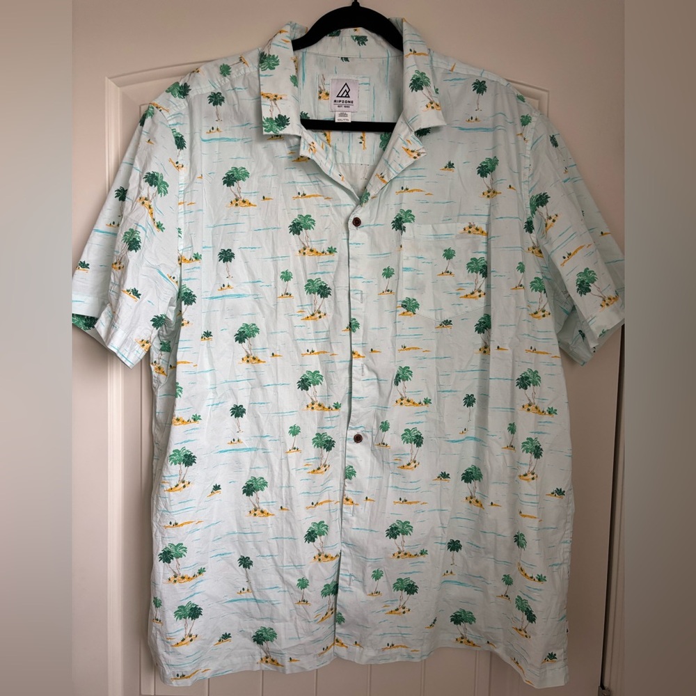 Ripzone Men's Tropical Print Shirt